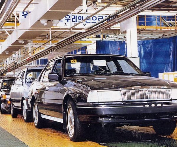 1987-the-midsize-concord-sedan-starts-production