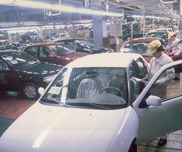1992-the-sephia-kias-first-independently-developed-passenger-car-starts-production